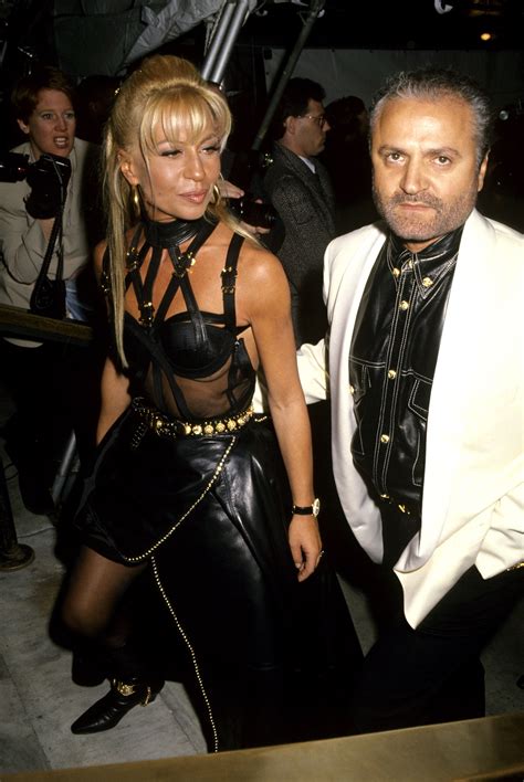 logros de versace|gianni versace fotos.